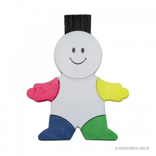 Marca texto personalizada - Caneta marca texto com limpador de tela e teclado. Boneco plástico branco com olhos e boca em preto, marca texto nas cores: amarelo, azul, rosa e verde. Parte traseira com feltro para limpeza de tela e teclado, para acionar as cerdas(limpador de teclado) basta movimentar o botão para cima ou para baixo.