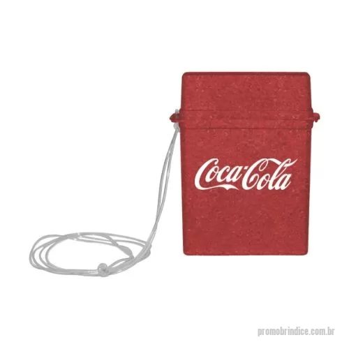 Mariner ecológico personalizado - Porta Cartão/documentos portátil feito com 50% de fibra natural de madeira, com tampa e cordão de PVC com regulador plástico. Agora disponível em 6 cores especiais que utilizam pigmentos orgânicos na fabricação.