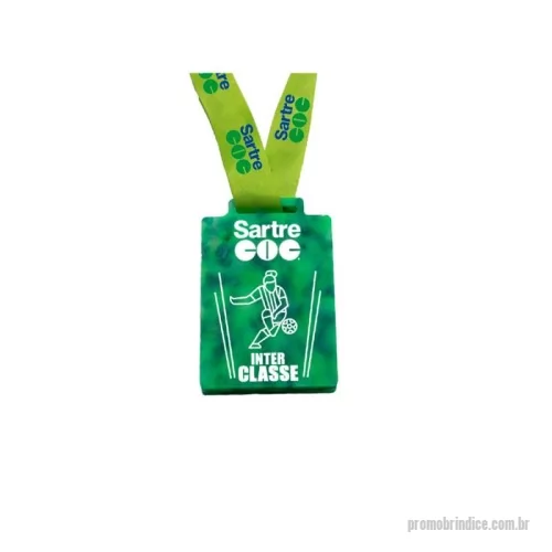 Medalha ecológica personalizada - Green Plasticaria, fabricado 100% com plástico reciclado, produto inovador e eco sustentável, medindo 5,5x8,5cm , a escolha ideal para o meio ambiente e para adequação às estratégias corporativas de ESG.