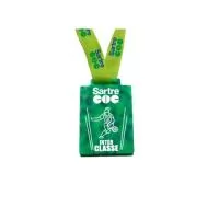 Green Plasticaria, fabricado 100% com plástico reciclado, produto inovador e eco sustentável, medindo 5,5x8,5cm , a escolha ideal para o meio ambiente e para adequação às estratégias corporativas de ESG.