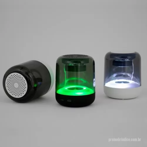 Minicaixa de som personalizada - Caixa de som multimídia com luzes led. Operante nos modos bluetooth, rádio FM e cartão TF MicroSD. Acompanha cabo USB. 10 x 8,3cm