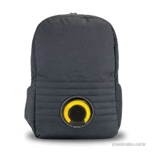 Mochila para notebook personalizada - Detalhes:  Mochila em poliéster com compartimento para notebook. Ela possui uma caixa de som com Led de 3 Watts acoplada, a qual é destacável e varia de cor conforme utilizada.  A caixa de som possui bateria recarregável via USB, conexão bluetooth e funcionamento de até 5 horas.  Informações Adicionais:  Material Principal: Poliéster Capacidade: 20 litros.