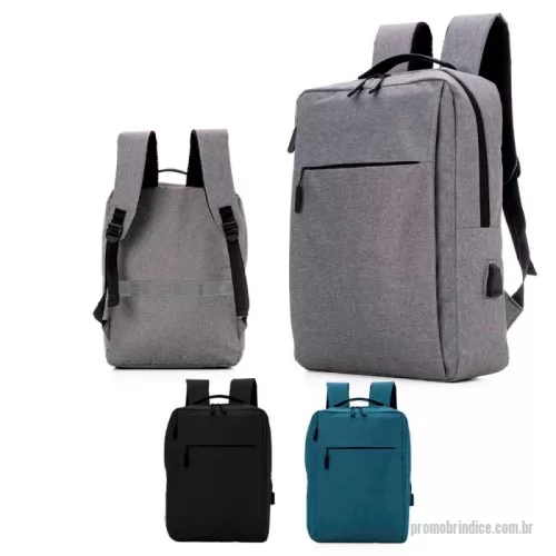 Mochila para notebook personalizada - Mochila p/ Notebook em tecido poliéster.    Parte externa: 2 Bolsos frontais com ziper; 1 Bolso lateral; Alça de mão e ombro acolchoadas, engate para mala de viagem Conector USB externo na lateral.    Parte interna: Compartimento acolchoado p/ notebook de 39x27cm; Tamanho total do Notebook - 15,6¨ 2 Porta Objetos; 2 Porta Canetas.