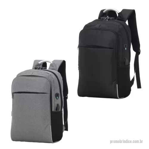 Mochila para notebook personalizada - Mochila para notebook em tecido poliéster.    Parte externa: Fechamento por cadeado com senha; Alça de mão em metal; Alça de ombro acolchoada; 2 bolsos frontais; 2 bolsos laterais; Mini bolso na alça de ombro; Conector USB na lateral; Saída para fones de ouvido na lateral.    Parte interna: Compartimento para notebook de 30x27cm, Tamanho total do Notebook - 15,6