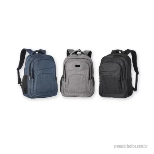 Mochila para notebook personalizada - Mochila de nylon 30 litros com três compartimentos, sendo o principal com bolso para notebook 15,6.Com bolsos laterais telados, a mochila possui alça para encaixe em malas de viagem, duas alças de mãos e alças para as costas com revestimento espumado. Acompanha plaquinha metálica.