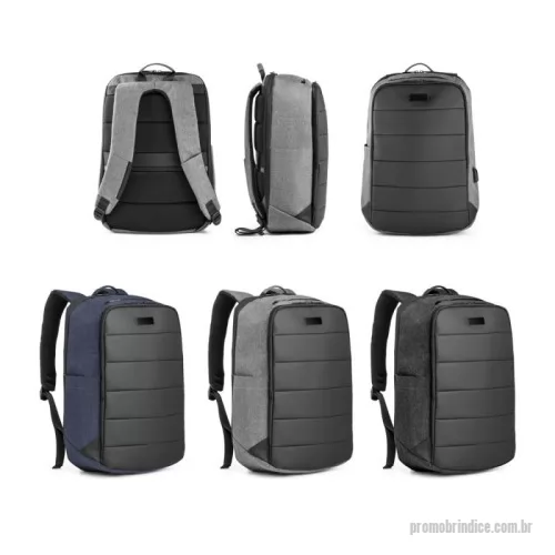 Mochila para notebook personalizada - Mochila para notebook em 300D de alta densidade com 2 compartimentos principais. O compartimento posterior tem 2 divisórias almofadadas para notebook até 17'' e tablet até 9,7''. Tem ainda mais 2 bolsos nas alças (1 com zíper), bolso oculto nas costas da mochila com zíper, bolso no topo com zíper e bolsos laterais com elástico no topo. Contém ainda tira de transporte para trolley e alças e parte posterior almofadadas. Placa metálica removível com imã, para fácil gravação. Capacidade até 21 L. 310 x 480 x 130 mm