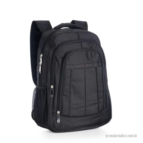 Mochila para notebook personalizada - Mochila de poliéster 26 litros com três compartimentos, sendo o principal com bolso para notebook 156. A mochila possui bolsos laterais em malha, duas alças de mãos e área costada com revestimento espumado.  Altura :  42,5 cm  Largura :  31 cm  Profundidade :  20 cm