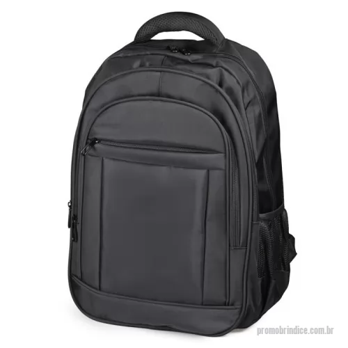Mochila para notebook personalizada - Mochila para notebook em tecido Oxford 600D e interior em poliéster 210D. Parte externa: 3 Bolsos frontais com ziper; 2 Bolsos laterais; Alça de mão e ombro acolchoadas. Parte interna: Compartimento para notebook. Tamanho total do Notebook - 17