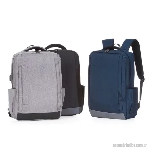 Mochila para notebook personalizada - Mochila de nylon 27 litros com dois compartimentos, sendo o principal com bolso para notebook 15,6. Com divisórias internas para acessórios, a mochila possui bolsos laterais, suporte externo usb, duas alças de mãos e alça para engate em malas de viagem.