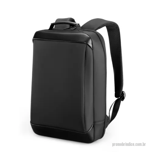 Mochila para notebook personalizada - Mochila premium adequada para viagens de negócios, feita de tecido de poliéster 600D e interior em 210D, alças de ombro acolchoadas, bolso frontal com ziper e na parte das costas uma divisória atrás do engate para mala de viagem, aceita notebook de até 15,6”, porta USB na lateral.