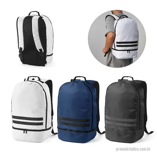 Mochila para notebook personalizada - Mochila em poliéster reciclado 290T e sarja com forro em poliéster reciclado 210D. Possui um compartimento principal e um compartimento inferior ideal para guardar sapatos. Mochila totalmente forrada com costas e alças almofadadas. Contém duas faixas