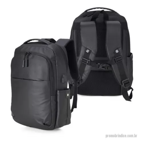 Mochila para notebook personalizada - Mochila em couro sintético 20 litros resistente à água com quatro compartimentos, sendo o principal com bolso para notebook até 14 e um exclusivo com proteção contra furto. Com divisórias internas para acessórios, a mochila possui bolsos laterais, suporte externo usb, duas alças de mãos, alça para encaixe em malas de viagem e área costada com revestimento espumado.