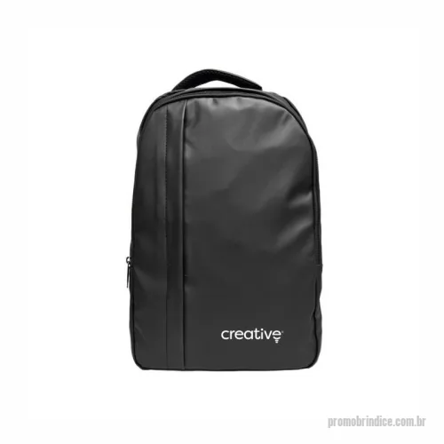 Mochila para notebook personalizada - Mochila elegante e prática, revestida em PU + couro sintético de alta qualidade. Com um design moderno e arrojado, possui 2 compartimentos, sendo 1 deles com abertura frontal vertical e é ideal para quem busca um acessório versátil para diferentes ocasiões. Espaço interno amplo, compartimento para notebook e outras divisórias, alças ajustáveis e acolchoadas para um maior conforto e alça traseira para encaixe na bagagem.