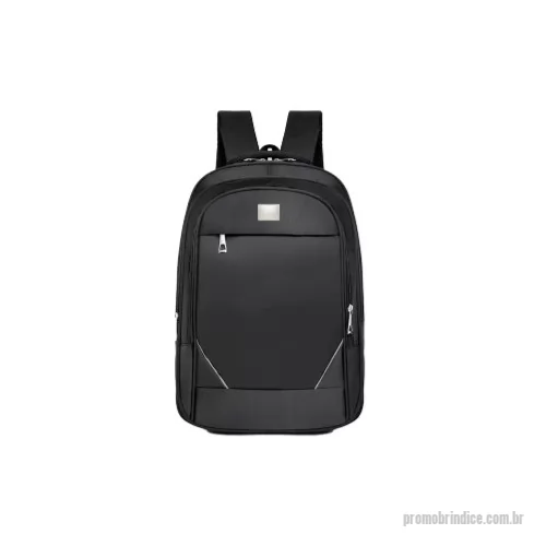 Mochila para notebook personalizada - Mochila confeccionada em poliéster resistente, indicada para uso cotidiano em ambientes como trabalho, estudo ou pequenas viagens. Possui compartimento principal com espaço específico para notebook de até 14 polegadas, oferecendo proteção e praticidade no transporte. Conta com dois bolsos laterais em redinha, ideais para garrafas ou objetos de fácil acesso, e dois bolsos frontais com zíper, úteis para armazenar itens menores, como acessórios eletrônicos, documentos ou chaves. A alça anatômica proporciona maior conforto durante o uso prolongado, contribuindo para uma melhor distribuição do peso.