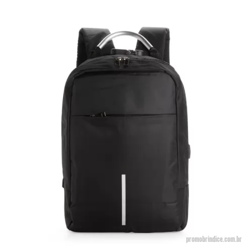 Mochila para notebook personalizada - Mochila antifurto em poliéster impermeável, com capacidade de 16 litros e fechamento em zíper. Possui cadeado de segredo, entrada externa para cabo USB, passagem para fones de ouvido, três compartimentos de diferentes tamanhos, incluindo bolso frontal com divisória para notebook de até 15,6 polegadas e alça superior reforçada. Conta ainda com engate para malas, alças de costas e painel traseiro acolchoados.