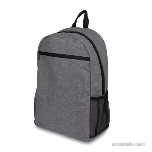 Mochila para notebook personalizada - 	Mochila confeccionada em tecido externo de poliéster 300D e interno em poliéster 190D. Com bolso frontal com zíper, dois bolsos laterais e compartimento interno para notebook de até 15,6.