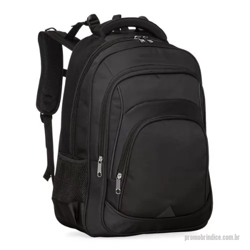 Mochila para notebook personalizada - Descrição: Mochila confeccionada em poliéster impermeável com capacidade máxima para 27 litros. Possui três compartimentos, um deles com bolso para notebooks de até 15,6 polegadas. Conta ainda com bolsos laterais em malha, alça para encaixe em malas de viagem, alças de compensação, duas alças de mãos e área costada com revestimento espumado. Acompanha plaquinha metálica para personalização.  Altura :  47,5 cm  Largura :  33 cm  Profundidade :  15 cm  Medidas aproximadas para gravação (CxL):  Plaquinha 1,5 cm x 3,5 cm  Peso aproximado (g):  1178