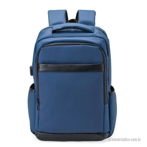 Mochila para notebook personalizada - Mochila de 26 litros em couro sintético resistente à água. Quatro compartimentos estratégicos, principal com espaço para notebook 15,6 e USB.