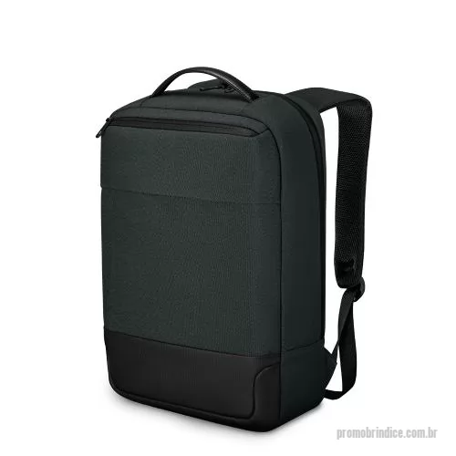 Mochila para notebook personalizada - Mochila premium, produzida com poliéster 600D acolchoado e interior em 210D, alças de ombro acolchoadas, interior com divisórias com zíper para acomodar pequenos objetos, bolso frontal com zíper e na parte das costas uma divisória atrás, com engate p