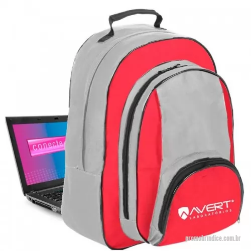 Mochila para notebook personalizada - Somos fabricantes, produzimos essa mochila com porta notebook em nylon 600 com qualquer combinação de cores! Possui 02 bolsos frontais e um porta squeeze na lateral, costas e alças anatômicas. Medidas 32x24x43. 