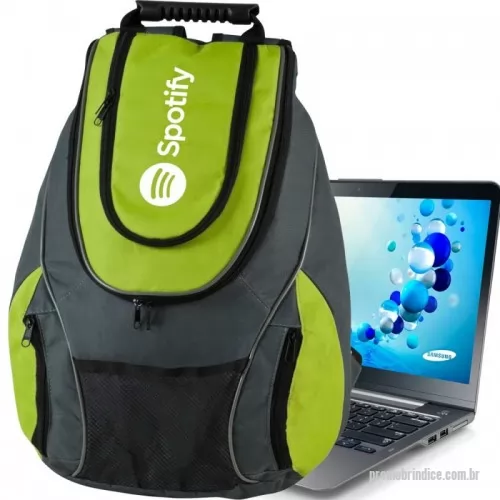 Mochila para notebook personalizada - Somos fabricantes, produzimos essa mochila com porta notebook em nylon 600 com qualquer combinação de cores! Possui 03 bolsos frontais e 2 bolsos laterais para melhor organização de seus pertences, costas e alças anatômicas. Medidas 50x32x20