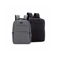 Mochila p/ Notebook em tecido poliéster. ACOMPANHA PLACA IMANTADA Parte externa: 3 Bolsos frontais com ziper; 2 Bolsos laterais; Alça de mão e alça ombro acolchoada; Parte interna: Compartimento acolchoado p/ notebook de 39x29cm. Tamanho total do Notebook - 17¨
