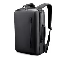 Mochila premium, produzida com poliéster acolchoado e interior em 210D, alças de ombro acolchoadas, interior com divisórias com zíper para acomodar pequenos objetos, bolso frontal com zíper e na parte das costas uma divisória atrás do engate para mal