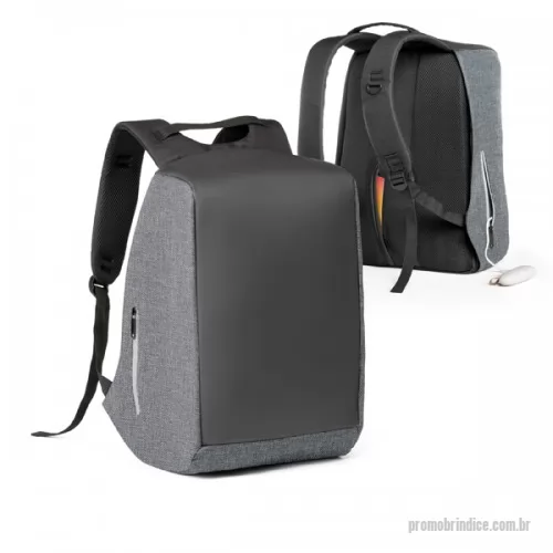 Mochila personalizada - Mochila para notebook personalizada. 900D de alta densidade e tarpaulin. Sistema anti-roubo: compartimento principal com zíper oculto e parte posterior com 2 bolsos ocultos com zíper, para maior segurança. Compartimento principal forrado e almofadado, com 2 divisórias almofadadas para notebook até 15.6'' e tablet 10.5''. Diversos bolsos interiores, incluindo bolso almofadado para smartphone. Presilhas para organização de cabos no interior. Bolso lateral exterior com zíper, com acesso a bolso interior ideal para bateria portátil, facilitando o carregamento de diversos dispositivos. Parte posterior almofadada e sistema de apoio acolchoado para as costas. Alças almofadadas, com 1 bolso com zíper. 320 x 440 x 200 mm