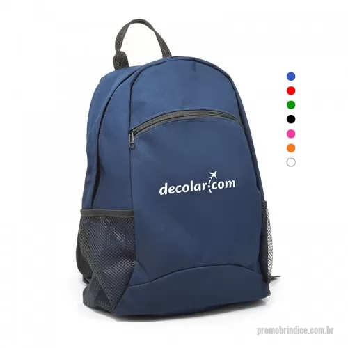 Mochila personalizada - Mochila em Poliéster. Possui um bolso frontal e dois bolsos laterais em tela (ideal para carregar squeezes) e alça de mão. Suas alças ajustáveis são confortáveis. Gravação personalizada em Silk Screen. Ideal para brindes promocionais e ações de marketing.