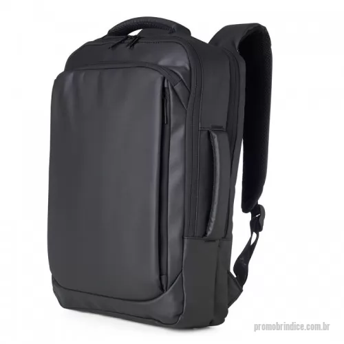 Mochila personalizada - Mochila em couro sintético 17 litros resistente à água com cinco compartimentos, sendo o principal com bolso para notebook 156. Com divisórias internas para acessórios, a mochila possui suporte externo usb, alça para encaixe em malas de viagem e duas alças de mãos, sendo uma delas lateral para o transporte da mochila no modo pasta.