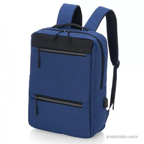 Mochila personalizada - Mochila de nylon 21 litros com três compartimentos, sendo o principal com bolso para notebook 156. Com divisórias internas para acessórios, a mochila possui bolso lateral, suporte externo usb e uma alça de mão.