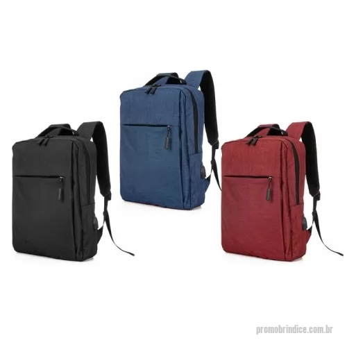 Mochila personalizada - Mochila de nylon 21 litros com três compartimentos, sendo o principal com bolso para notebook 156. Com divisórias internas para acessórios, a mochila possui bolso lateral e suporte externo usb.