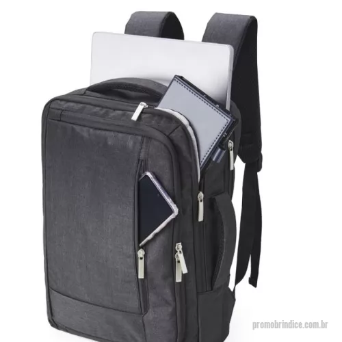 Mochila personalizada - Mochila de poliéster 19 litros com 4 compartimentos, sendo o principal com bolso para notebook 15,6 e compartimento com bolso sanfonado, ideal para documentos. Com divisórias internas para acessórios, a mochila possui suporte externo USB, alça para engate em malas de viagem e duas alças de mãos, sendo uma delas para o transporte da mochila no formato pasta.