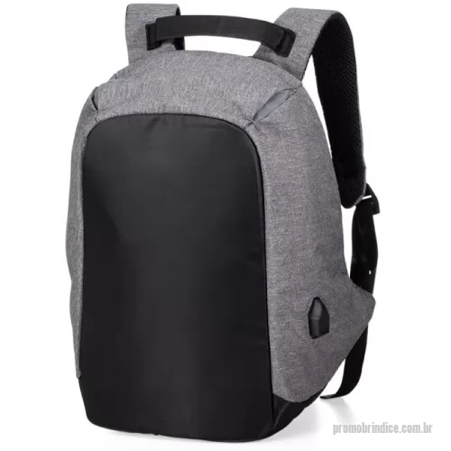 Mochila personalizada - Mochila anatômica antifurto de 29 litros em poliéster resistente à água com dois compartimentos, sendo um deles exclusivo para cartões. Compartimento principal com amplo espaço e bolso para notebook 14, bolsos internos, suporte externo usb, alça para encaixe em malas de viagem e revestimento costado espumado.