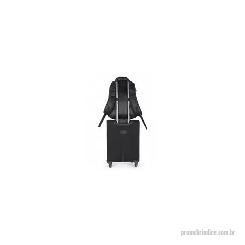 Mochila personalizada - Mochilas 21L em Poliéster impermeável, 100% forrada em poliéster  Ampla abertura, Amplo espaço interno  Compartimento para notebook até 15.4° Organizad interno no bolso da frente Bolsos em tela na latera  lateral, Possui 02 divisórias, 02 Bolsos frontais, Alça de mão revestida em poliéster e acolchoada  Alças de ombro acolchoadas e com regulagem, Encaixe para acoplar nos carrinhos das malas.  Dimensões 47 x 33 x 14cm