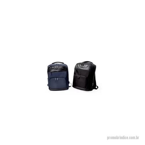 Mochila personalizada - Mochila de Poliéster 29 litros com detalhes em couro sintético. A mochila possui 4 compartimentos, sendo o principal com bolso para notebook 15,6 polegadas. Contém divisórias internas para acessórios, bolso lateral, alça para engate em malas de viagem e suporte externo USB.  Altura: 42cm x Largura: 33cm x Profundidade: 21cm  Peso aproximado: 856g    CRB6045