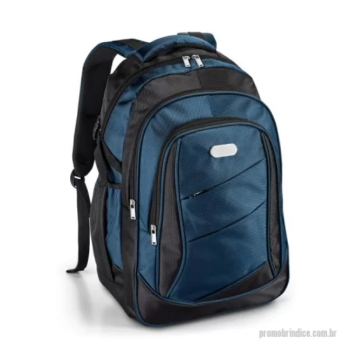 Mochila personalizada - Mochila para notebook em 1680D e 300D com dois compartimentos. Compartimento principal com divisória almofadada para notebook até 15.6''. Interior forrado. Mochila com 3 bolsos frontais e 2 bolsos laterais, parte posterior almofadada, com sistema de apoio acolchoado para as costas e alças almofadadas. Placa metálica removível com imã, para fácil gravação. Capacidade até 26 L. 330 x 480 x 180 mm | Placa: 50 x 20 mm