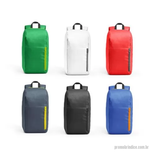 Mochila personalizada - Mochila em 600D com bolso exterior frontal com zíper. Parte posterior almofadada, com sistema de apoio acolchoado para as costas e alças almofadadas. 245 x 400 x 115 mm. Gravação em 1 cor já inclusa.