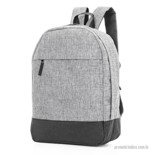 Mochila personalizada - Mochila em tecido poliéster 300D e interior em 210D.  Parte externa: Bolso frontal grande com zíper. Alça de mão e ombro. Zíper protegido.  *Sem compartimento para Notebook.