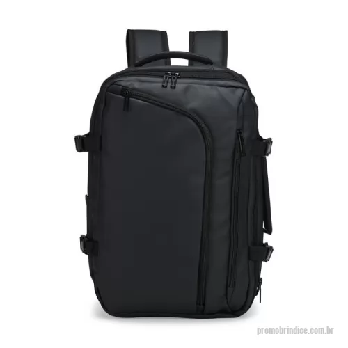 Mochila personalizada - Mochila em nylon com uma camada de PU impermeável com capacidade máxima de 28 litros. Possui um compartimento interno a com sistema de vedação vácuo para guardar roupas e outros objetos (bomba compressora não incluído) e duas divisórias em poliuretano termoplástico de tamanhos diferentes, além de bolsos frontais, um lateral em tela e outro traseiro com divisória para notebook de até 15,6 polegadas. Dispõe ainda de alças acolchoadas em espuma respirável, uma alça lateral para transporte horizontal e outra para ombro ajustável em nylon.