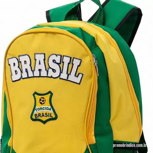 Mochila personalizada - Mochila Personalizada 416 com sua logomarca. 20 anos ajudando a cotar Brindes Promocionais com várias empresas num único clique. Mochila produzida em poliéster, bolso frontal arredondado, bolsos nas duas laterias telados, costas e alças anatômicas. opção com porta notebook.  Medidas: – Comprimento: 32cm – Largura: 23cm – Altura: 42cmMochila produzida em poliéster, bolso frontal arredondado, bolsos nas duas laterias telados, costas e alças anatômicas. opção com porta notebook.  Medidas: – Comprimento: 32cm – Largura: 23cm – Altura: 42cmMochila Personalizada, 180220, Skill Brindes. Clique e Cote no Portal PromoBríndice!
