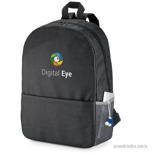 Mochila personalizada - Mochila personalizada, modelo para notebook em 600D. Compartimento com divisória almofadada para notebook até 15.6. Bolso lateral em tela mesh e bolso frontal com zíper. Parte posterior e alças almofadadas. Bateria e fone não inclusos. Capacidade até 16 L