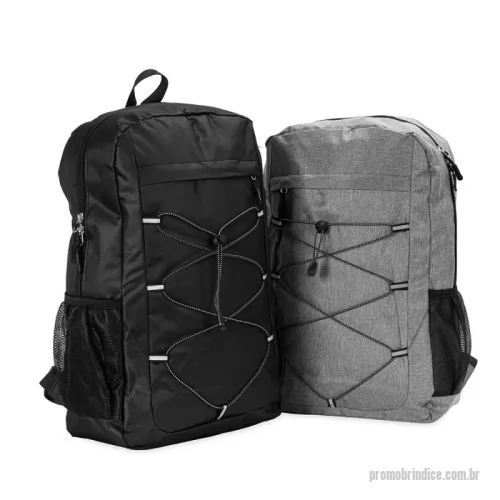 Mochila personalizada - Mochila com capacidade máxima de 23 litros confeccionada em poliéster 300D impermeável. Possui divisória interna para notebooks de até 15,6 polegadas. Apresenta compartimento frontal com fechamento em zíper, cordão elástico ajustável para a organização de itens variados com faixas refletivas nos passantes e bolsos telados em malha com elástico. Conta ainda com alça de mão em poliéster e alças de ombros com revestimento em tecido respirável.