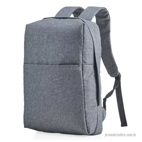 Mochila personalizada - Mochila confeccionada em poliéster com compartimento para notebook até 15,6 polegadas. Contém uma divisória com bloqueador RFID e alça para encaixe em malas de viagem.