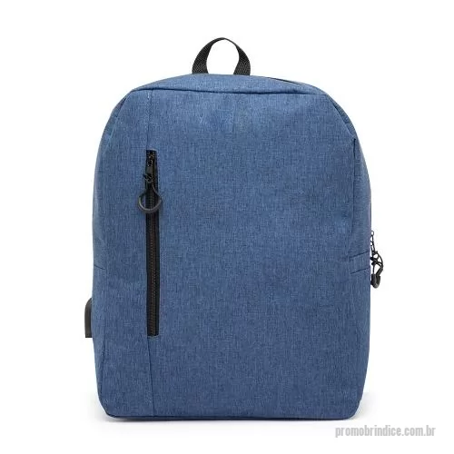 Mochila personalizada - Mochila de nylon 21 litros com dois compartimentos, sendo o principal com bolso para notebook 15,6. A mochila possui bolso lateral, suporte externo para USB e adaptador P2.