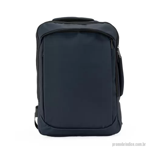 Mochila personalizada - Mochila com capacidade máxima de 18 litros confeccionada em couro sintético impermeável. Possui compartimento principal com quatro bolsos menores e compartimento traseiro com divisória interna para notebooks de até 15,6 polegadas e tira elástica com 