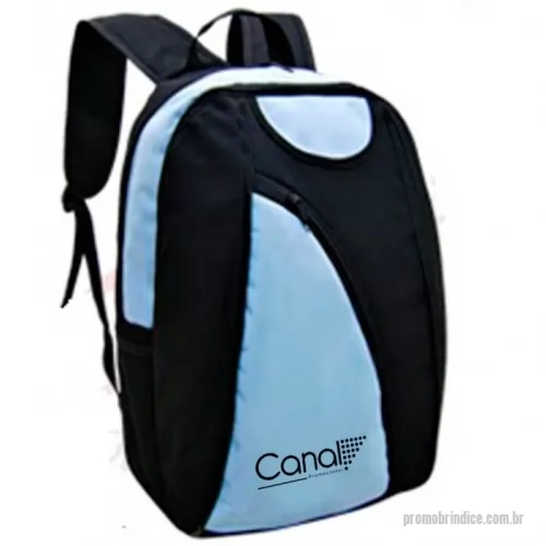 Mochila personalizada - Somos fabricantes! Produzimos essa mochila com sua logo com qualquer combinação de cores. Designer moderno, essa mochila possui bolso frontal, um bolso grande e um acesso principal, possui também dois bolsos telados nas laterais, costas e alças anatômicas. Podemos produzir esse modelo com porta notebook. Medidas 27x44x20. Esse produto garante grande visibilidade para SUA MARCA!