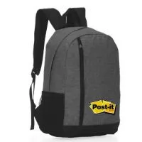 Mochila produzida em nylon linho e com detalhes em nylon 600, disponível em diversas cores, possui bolso frontal e bolso lateral telado, alças de ombro almofadadas. Medidas C30xA42xL13.