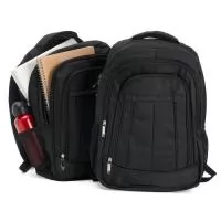 Mochila de poliéster 26 litros com três compartimentos, sendo o principal com bolso para notebook 156. A mochila possui bolsos laterais em malha, duas alças de mãos e área costada com revestimento espumado