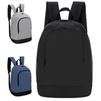 Mochila para notebook em tecido poliéster 300D e interior em 210D.  Parte externa: Bolsos frontal com ziper; Alça de ombro acolchoada; Alça de mão. Parte interna: Compartimento acolchoado p/ notebook de 30x28. Tamanho total do Notebook - 15,6"